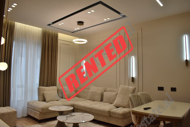 Apartament 1+1 me qira tek rruga Faik Konica prane Parkut te Madh ne Tirane.
Shtepia pozicionohet n